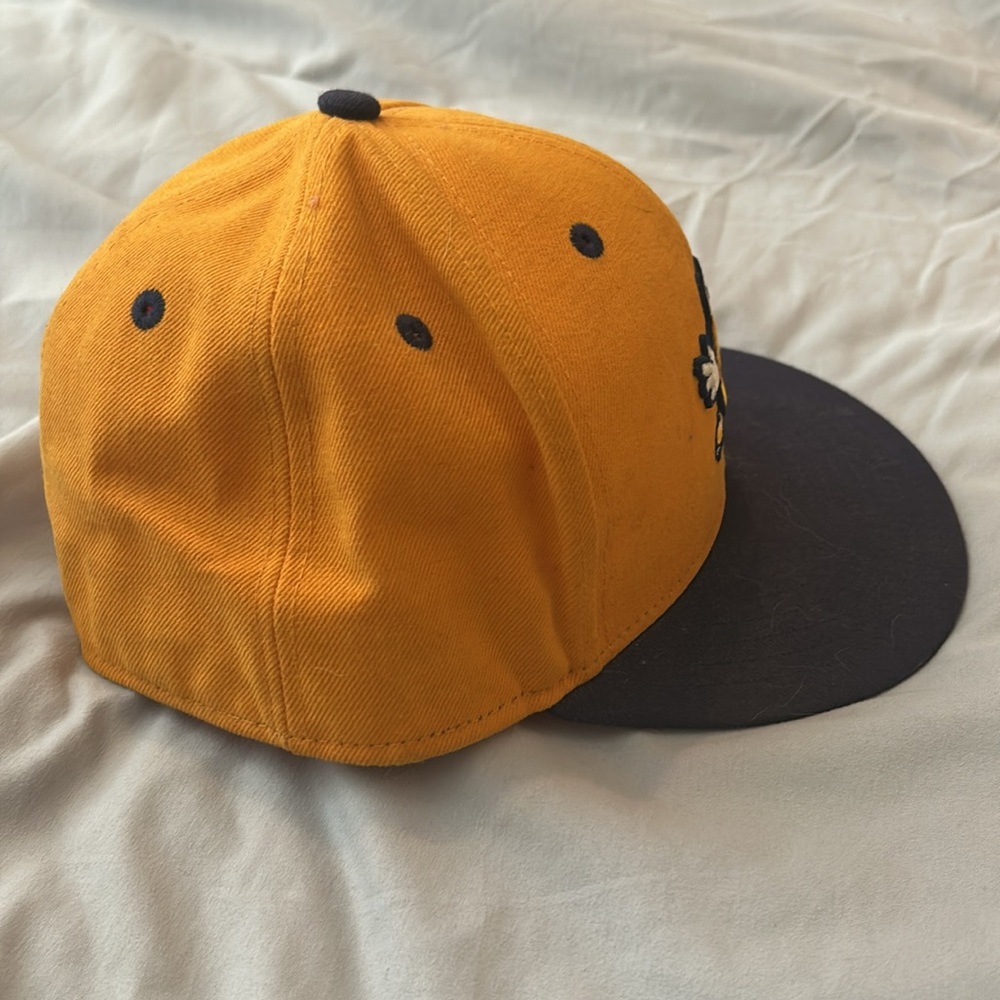 Men's Montgomery Biscuits New Era Gold Authentic Collection 59FIFTY Fitted Hat - Picture 4 of 7